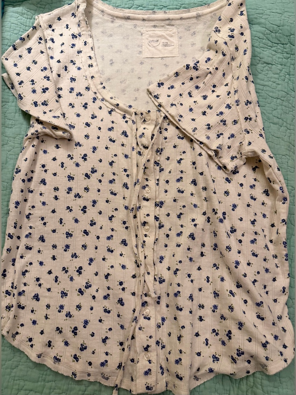 New Aerie 100% cotton short sleeve shirt size xxl. Relaxed silhouette - Picture 4 of 11